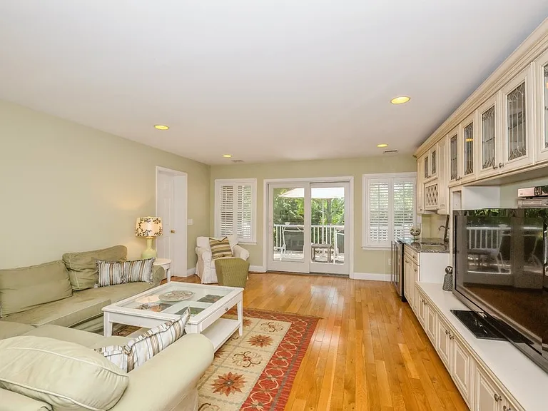 27 Lamb Ave — Photo 24