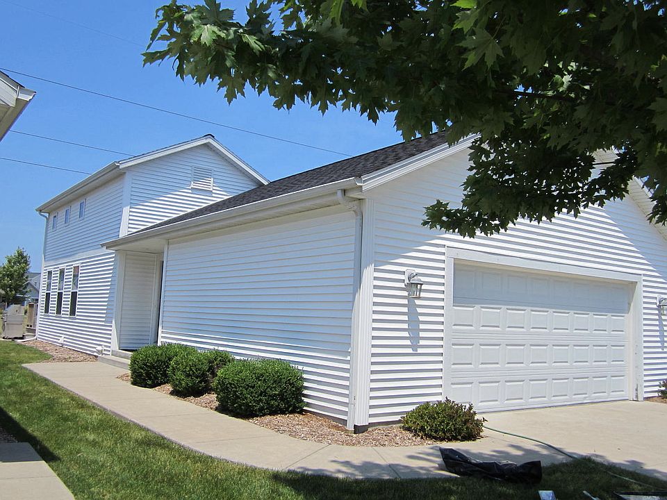 1st image of 416 Island Pointe Dr