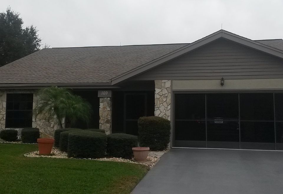 GREAT Curb Appeal!