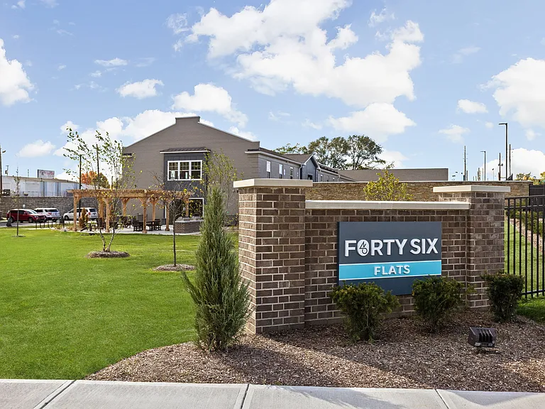 Forty Six Flats — Photo 13