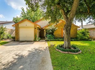 2418 Cripple Creek Dr, Arlington, TX 76014
