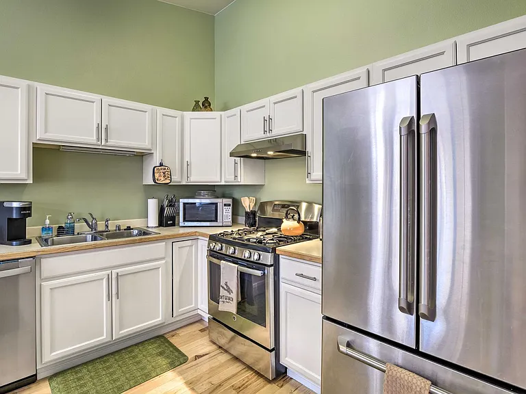 2432 Glacier St — Photo 11