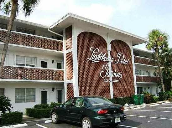 1st image of 2050 NE 39th St #301N