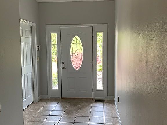 3rd image of 3465 Vicksburg Dr