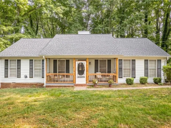 90 Hoglen Dr, Covington, GA 30016