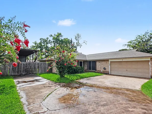 7307 Willow Oak Dr, Baytown, TX 77521