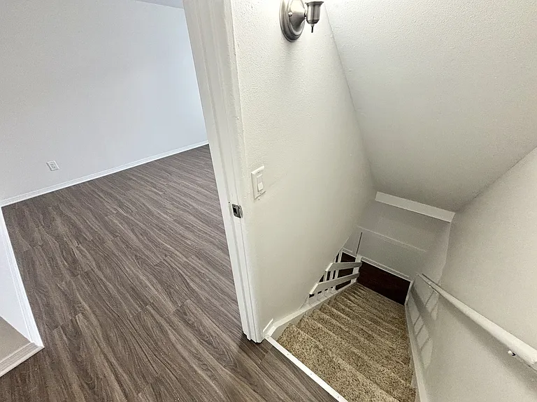 Sundale Townhomes — Photo 41