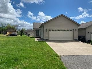 2nd image of 203 Edgewater Dr