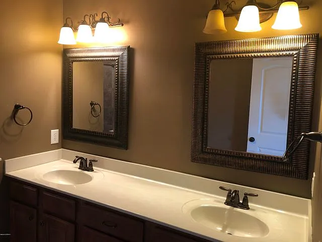 2309 B Berwick Ct #1 — Photo 12