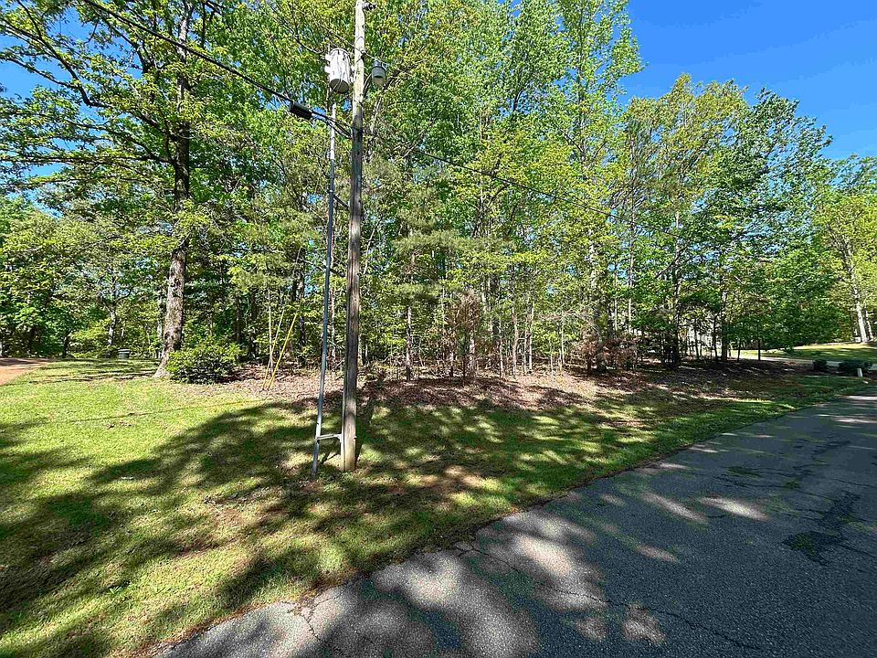 2nd image of 386 Windwood Point