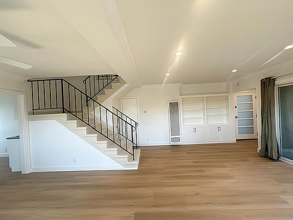 5th image of 929 Idaho Ave #10