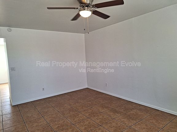 4th image of 3059 W Acapulco Ln