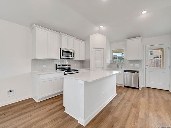 2nd image of 4292 Carlotta Drive