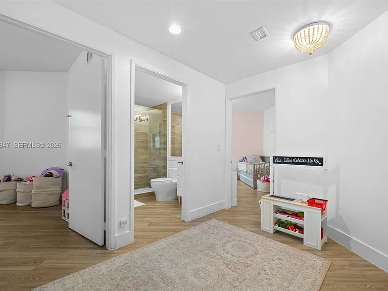731 Crandon Blvd #308 — Photo 27