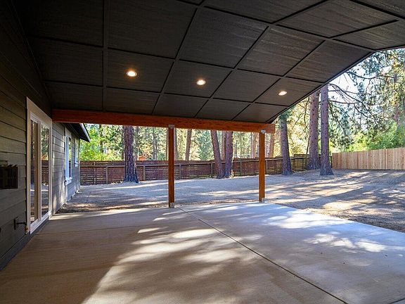 3rd image of 19241 Indian Summer Rd