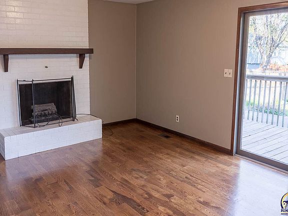 4th image of 2639 SE Granger St