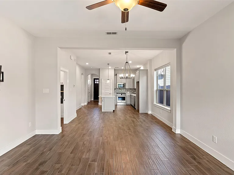 18547 First Landing Dr — Photo 9