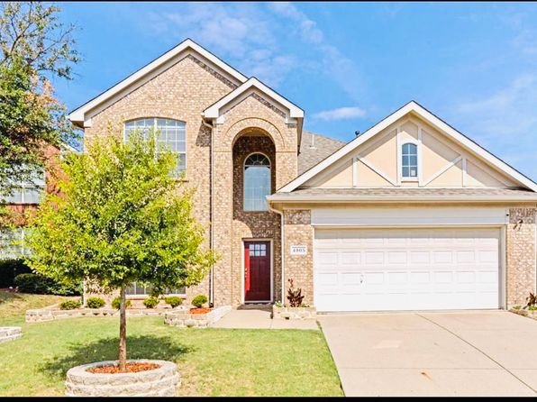 4005 Three Oaks Dr
