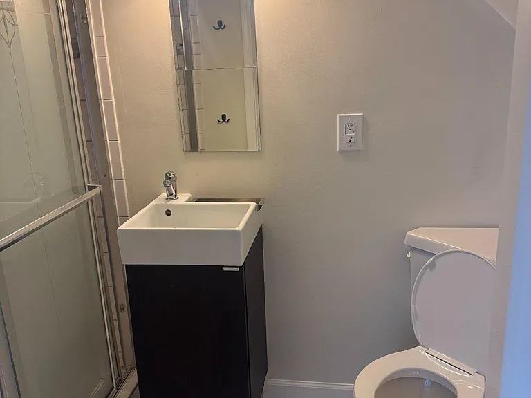 5296 Chillum Pl NE — Photo 9