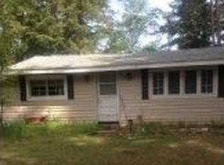 6250 Wayfaring Ln, Oconto Falls, WI 54154