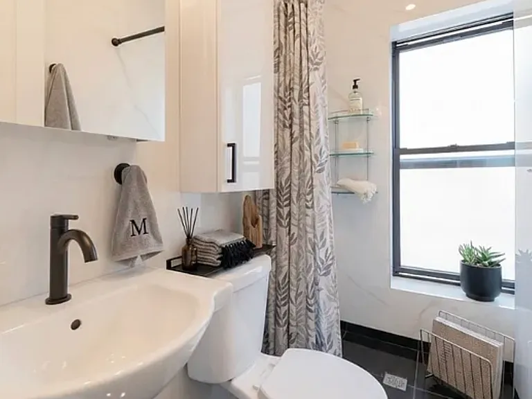216 Thompson St #4R — Photo 10