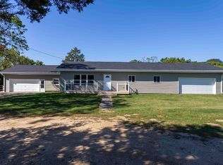 2859 Sandy Hook Rd, Hazel Green, WI 53811