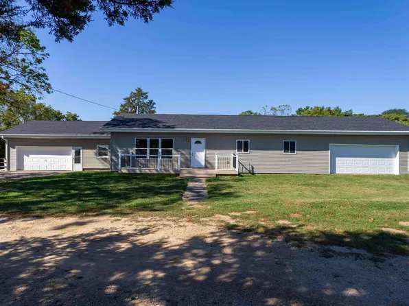 2859 Sandy Hook Rd, Hazel Green, WI 53811