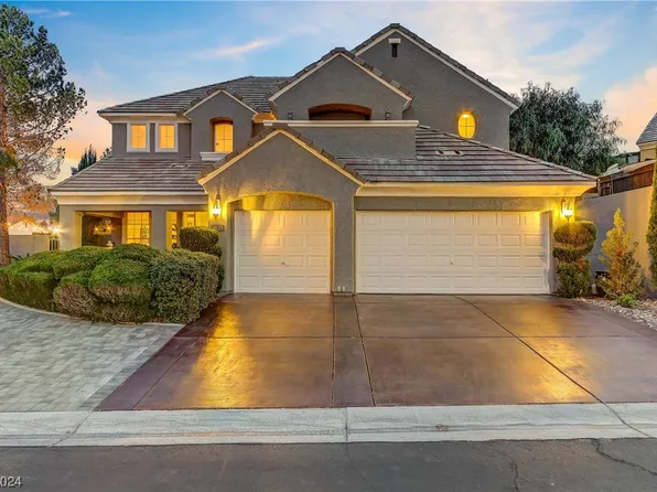 9833 Royal Lamb Dr, Las Vegas, NV 89145
