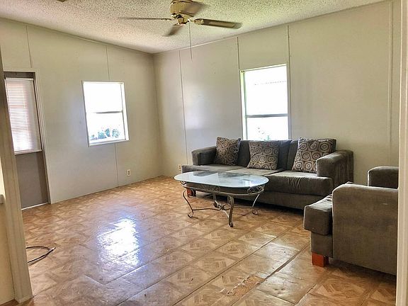 4th image of 1752 Douglas Ave #129