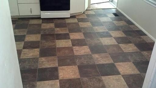3rd image of 3929 Chateau Dr
