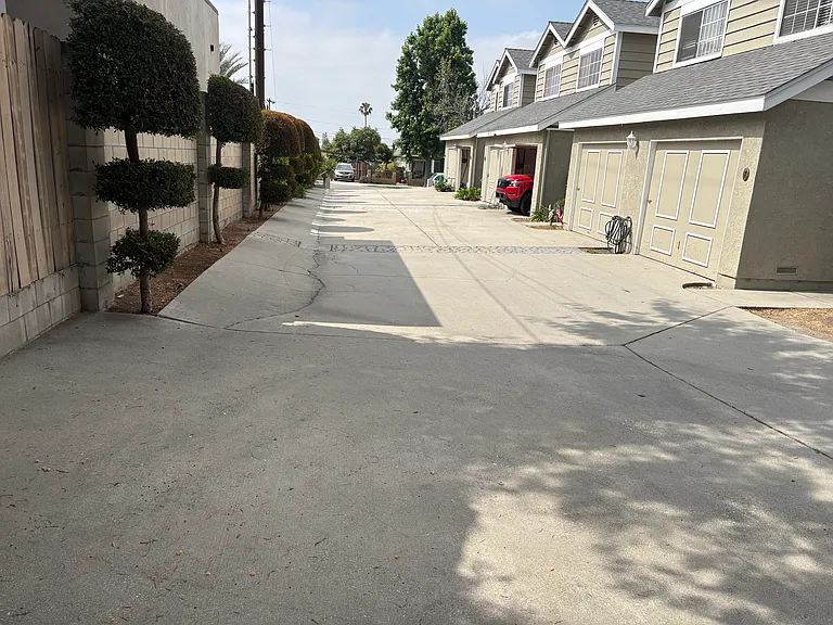 615 E Colorado Blvd #B — Photo 37