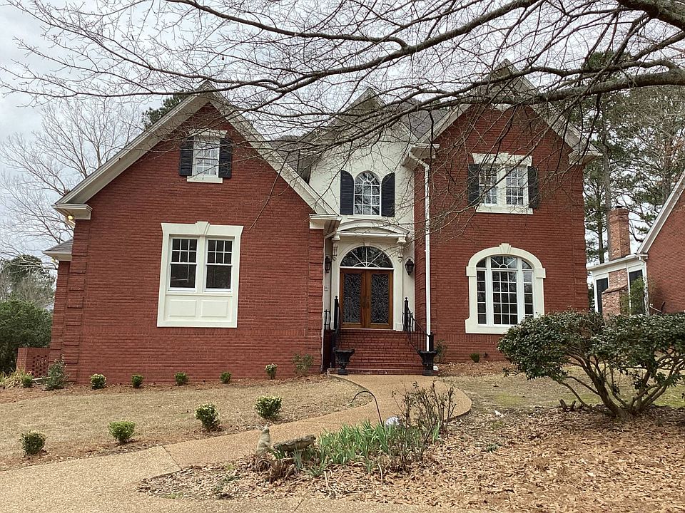 1st image of 432 Woodhaven Dr