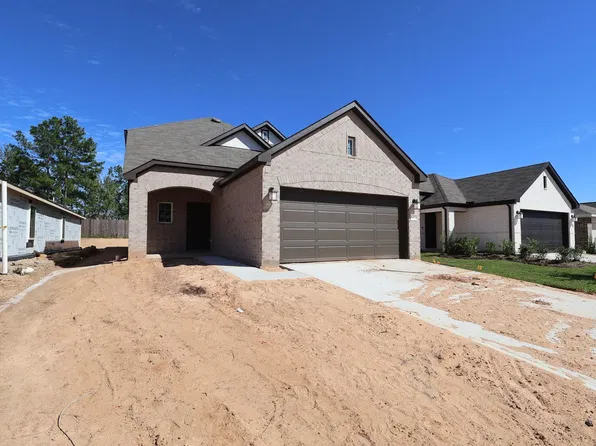 609 Falling Cave Dr, Willis, TX 77378