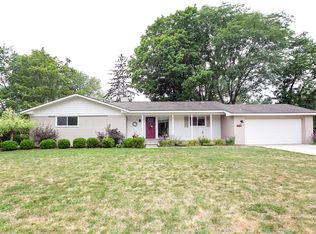 7356 Linda Ln, West Bloomfield, MI 48322