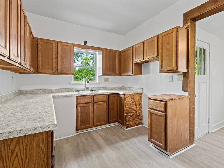 41 W Fairview Ave #2 — Photo 5