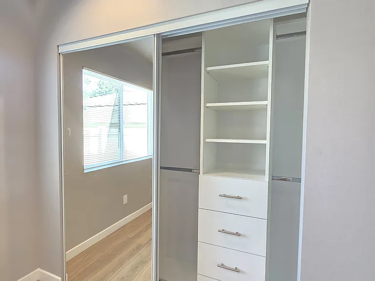 6327 California Ave — Photo 22