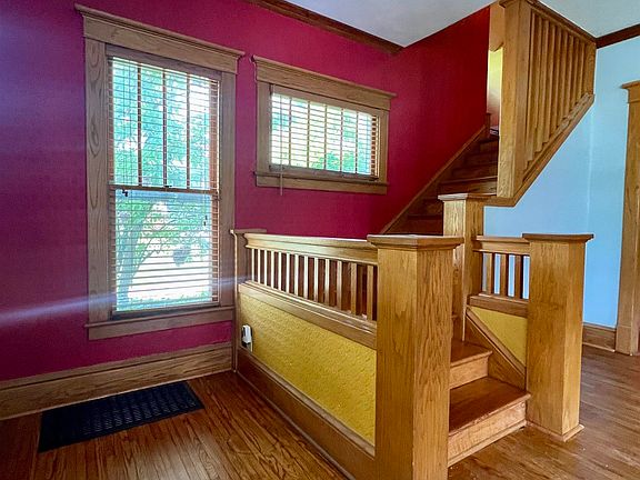 3rd image of 523 N Academy St
