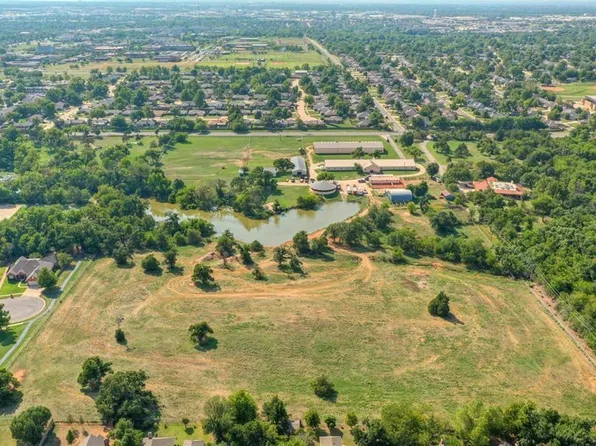3900 S Bryant Ave, Edmond, OK 73013