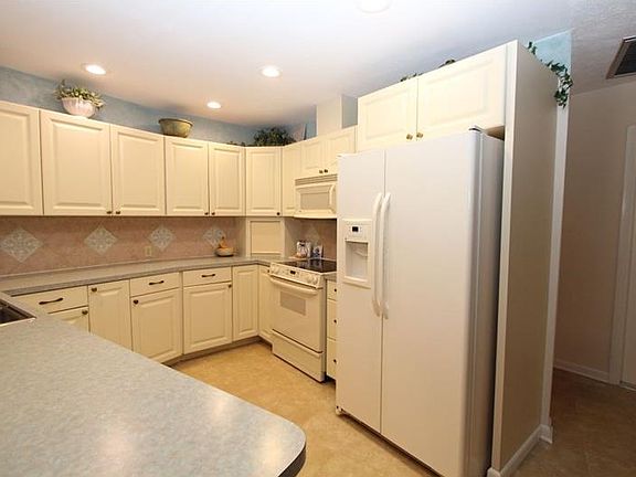 5th image of 18219 Cypress Cove Ln