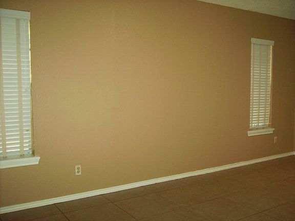 5th image of 2421 Cottonwood St
