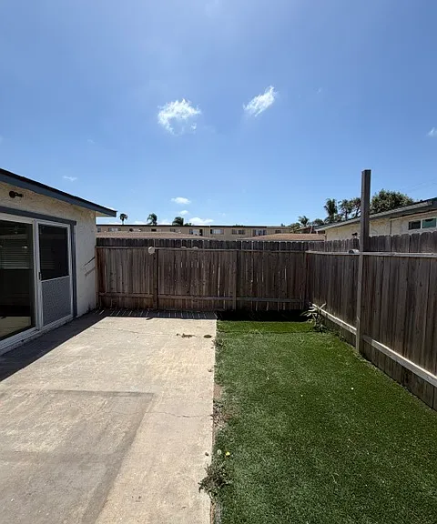 2008 Santa Ana Ave #2008 — Photo 1