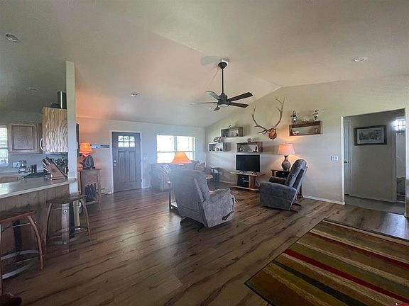 3rd image of 13860 Larkspur Drive