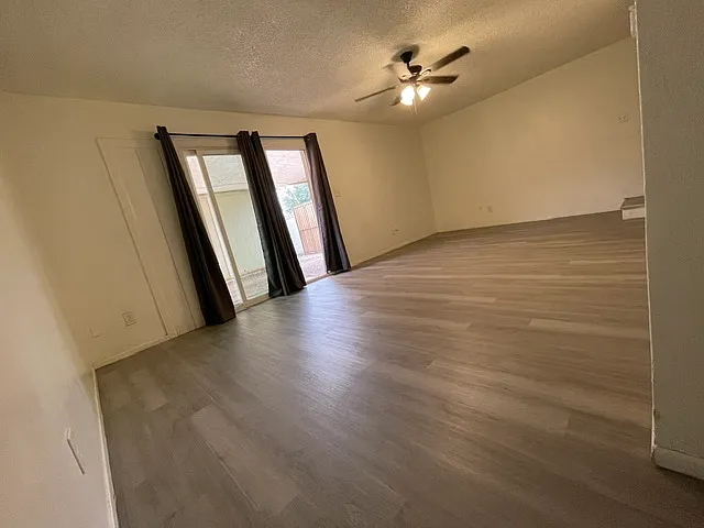 6501 N 44th Ave — Photo 2