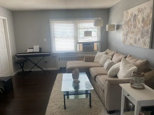 496 Sunrise Hwy Floor 2, West Babylon, NY 11704