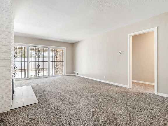 3rd image of 2822 Alvarado Dr NE