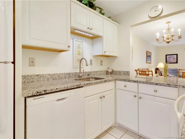 5313 SE Miles Grant Rd APT 211, Stuart, FL 34997