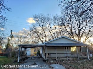 1625 Raspberry Ln, Flint, MI 48507