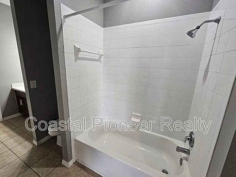 1824 Mira Lago Cir — Photo 25