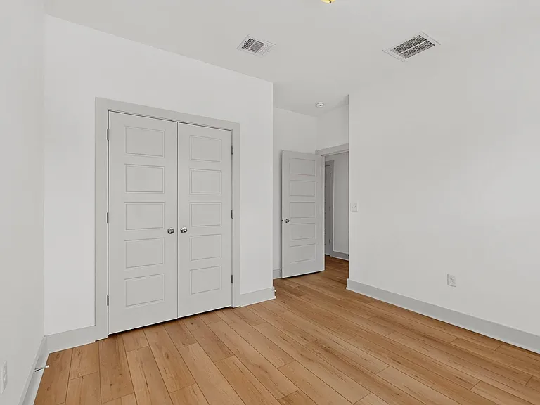 5915 Swayden Ln — Photo 30