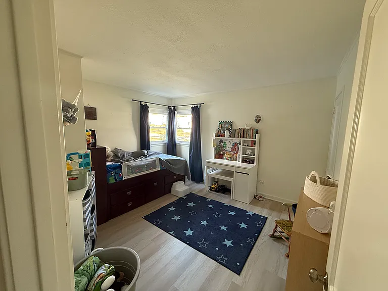 121 Holloway Rd — Photo 11